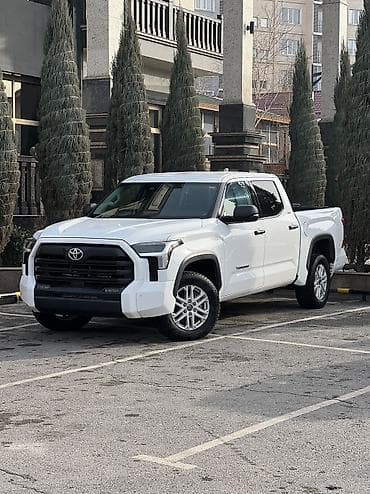 Toyota Тундра: 2022 г., 3.5 л, Автомат, Бензин, Пикап at lalafo.kg Toyota Тундра: 2022 г., 3.5 л, Автомат, Бензин, Пикап